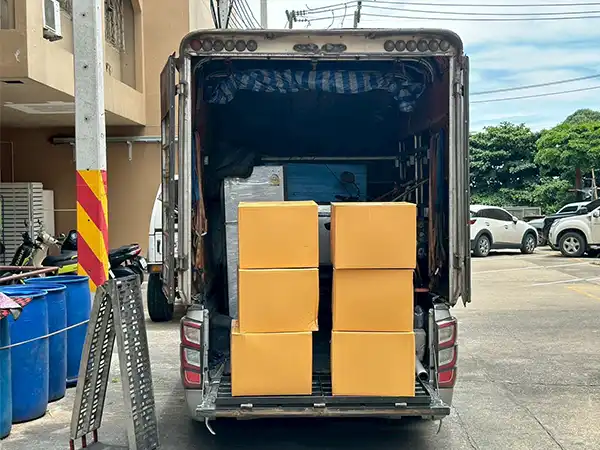 เหมารถขนส่งด่วน